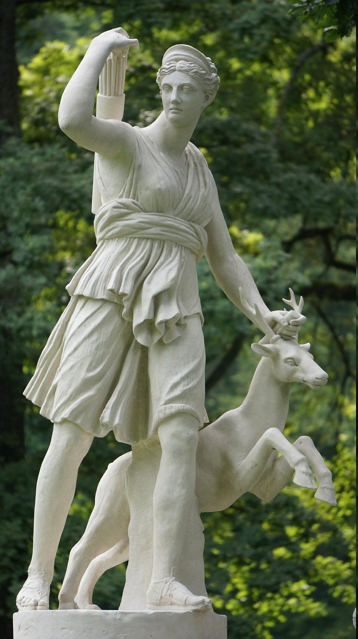 Escultura de la diosa Artemis