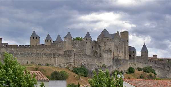 Vista general de la ciudad fortificada medieval de Carcassonne (Francia) Imagen exterior de la ciudad de Carcassonne
