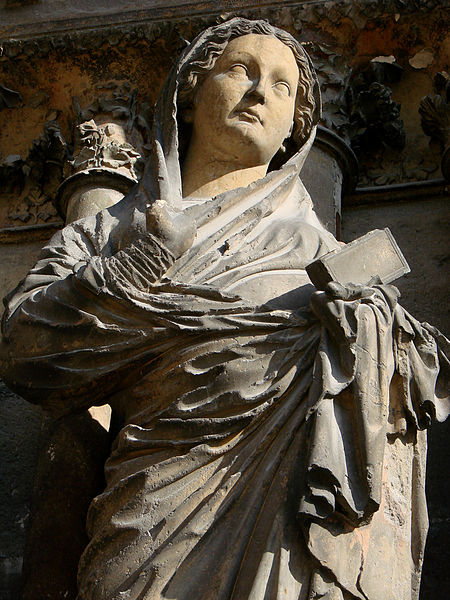 Virgen de la portada de la catedral de Reims 