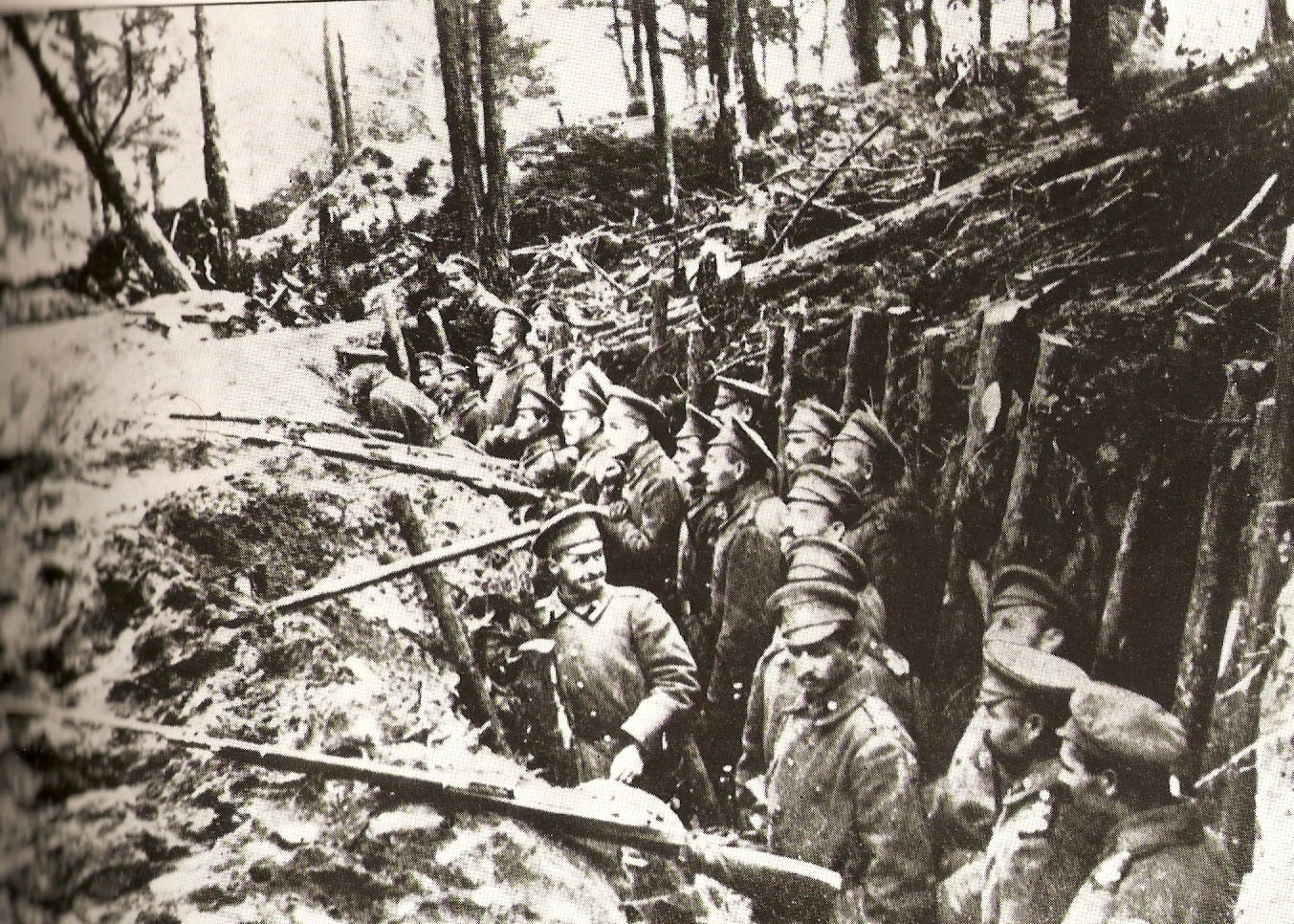 Soldados rusos en una trinchera