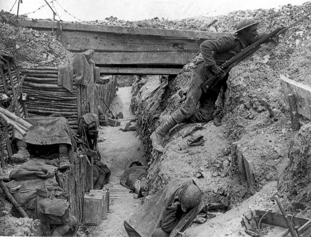 Trinchera alemana ocupada por soldados británicos