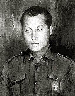 Fotografía de José Antonio Primo de Rivera tomada en 1934 con uniforme de Falange
