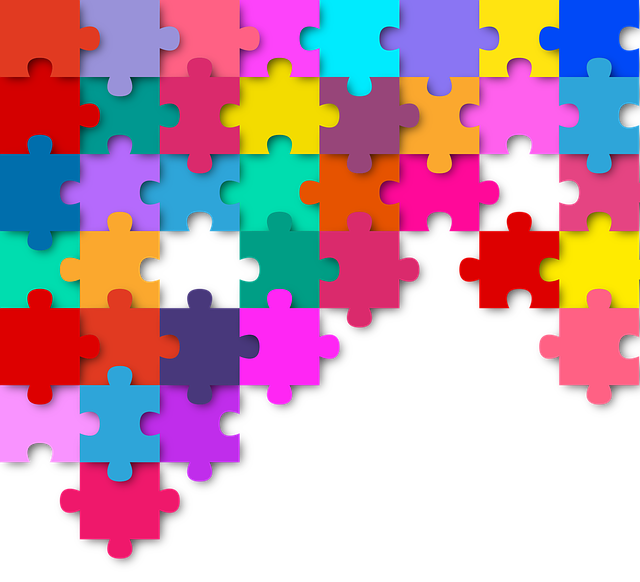 Piezas de puzle de diferentes colores