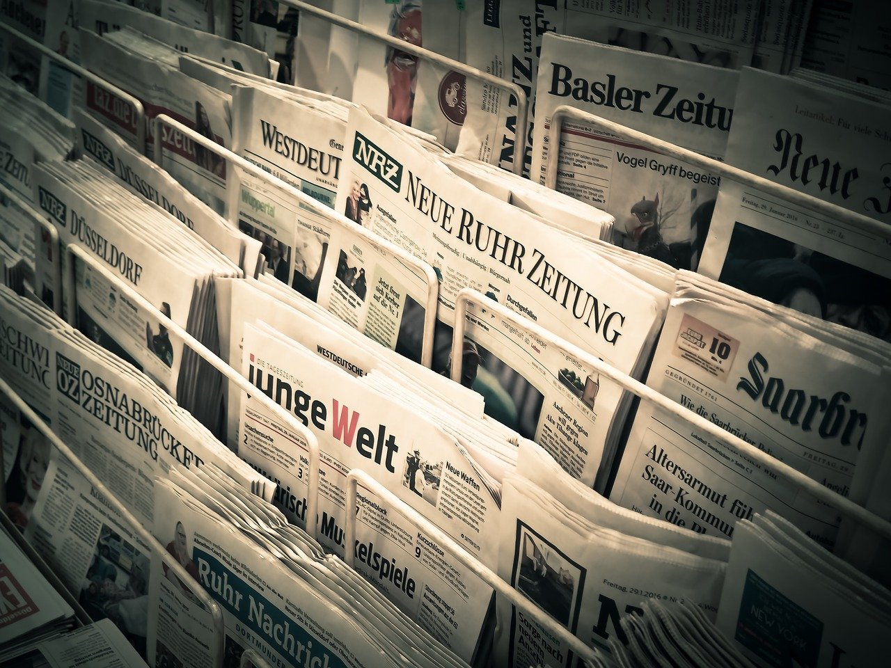 News periódicos expuestos para su venta
